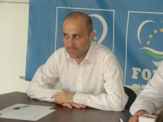 Isteria Portului continuă. Mihai Petre are o problemă şi cu Dan Şova